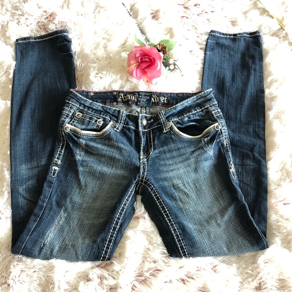 Antique Rivet Jeans 👖 - Picture 3 of 8
